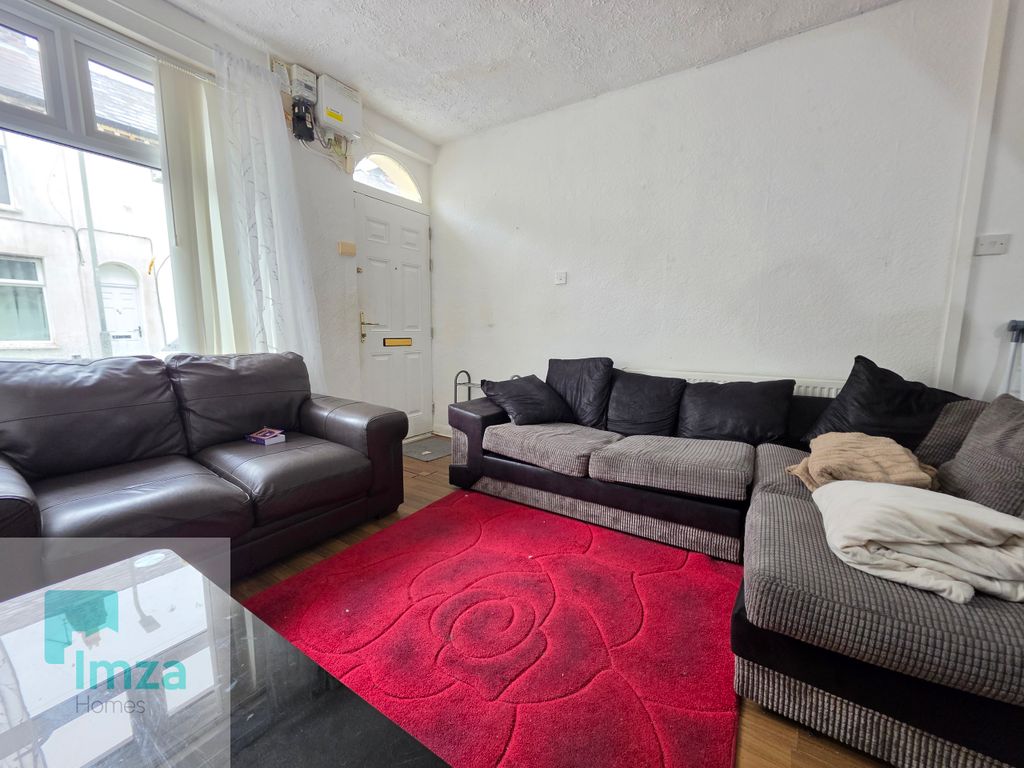 Property photo 2 of 9 20260827_164154