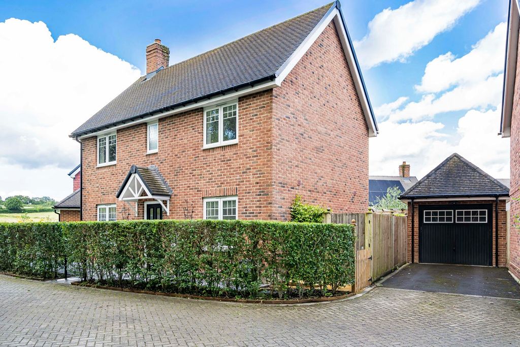 Property photo 1 of 17 34_84433