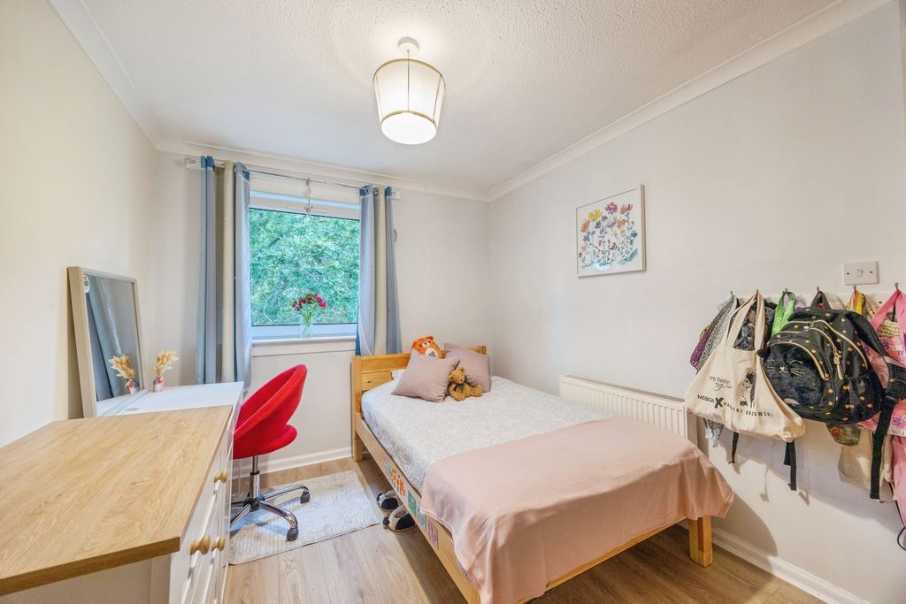 Additional image 8 of 2 bed flat for saleSpottiswoode Gardens, Livingston EH53