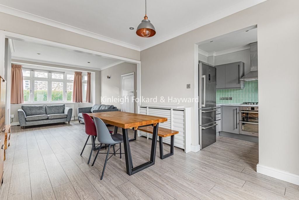 Property photo 1 of 7 214Ae740-0876-40B7-A