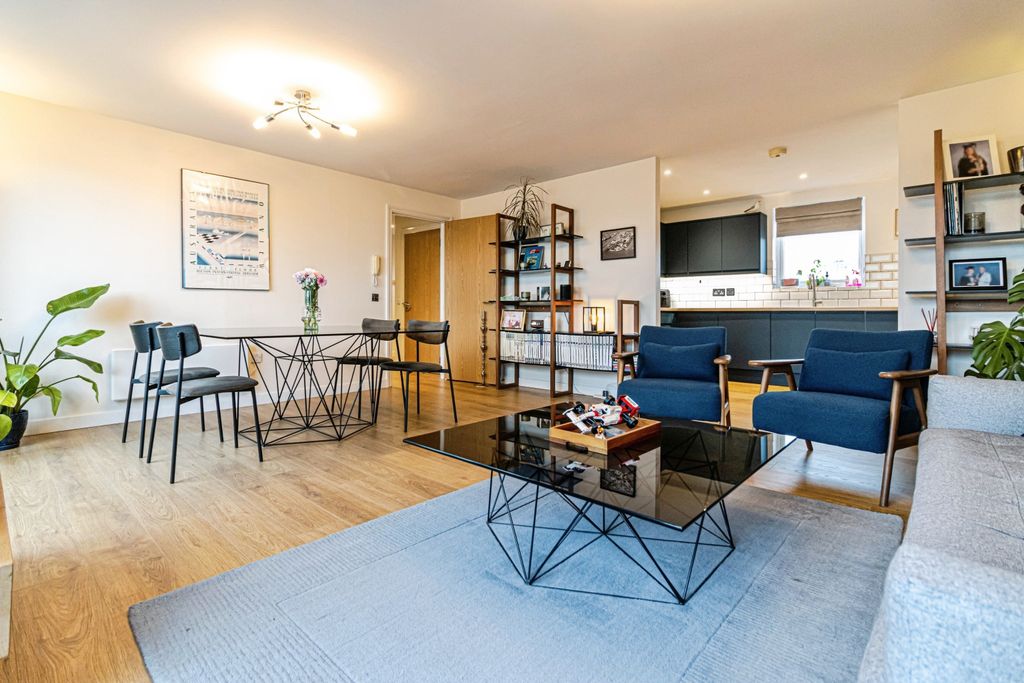 Property photo 3 of 18 Living Area