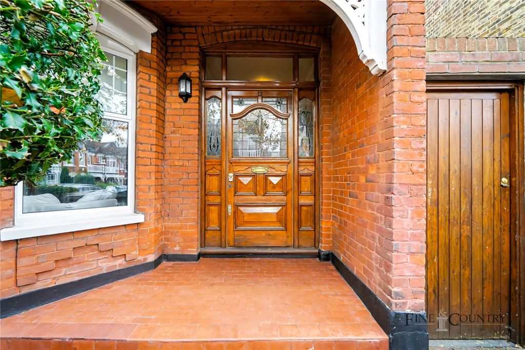 Property photo 3 of 22 Picture No. 07