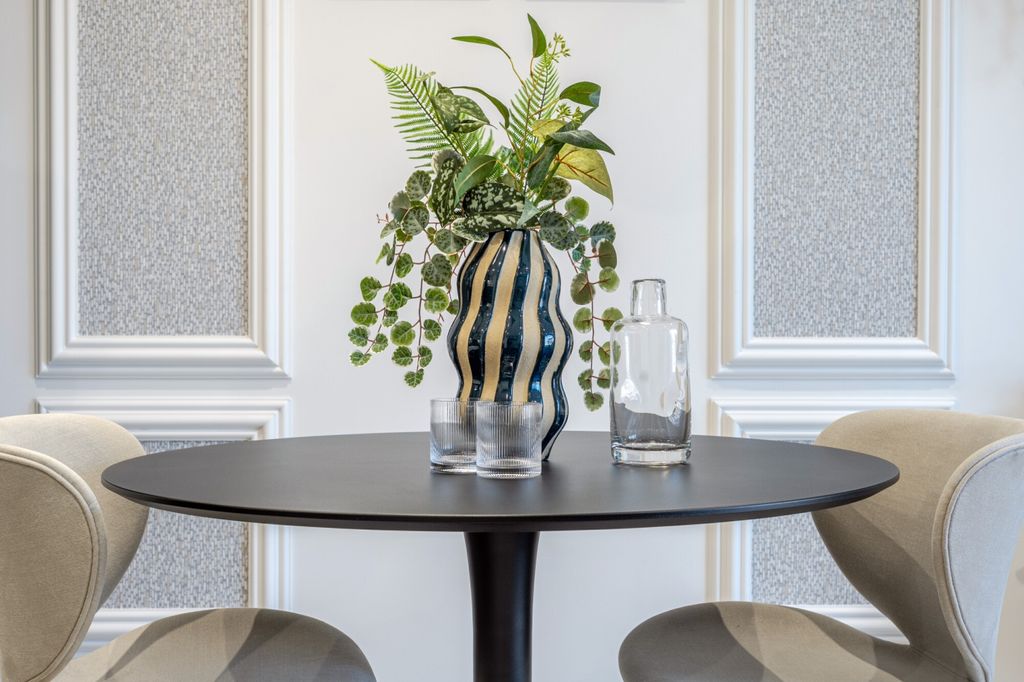 Property photo 3 of 16 1453396-3-69F337d...