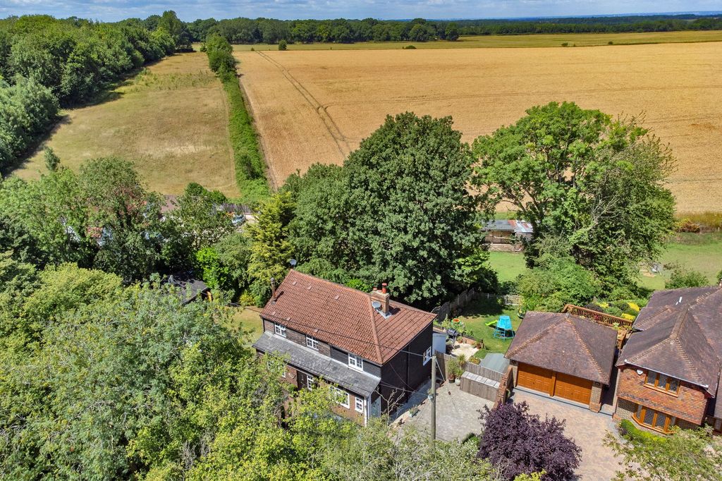 Property photo 2 of 31