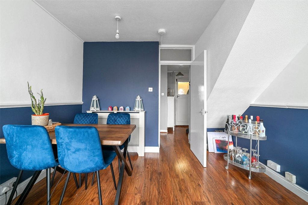 Property photo 2 of 15 Living Room