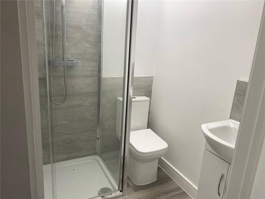Property photo 3 of 4 Bathroom