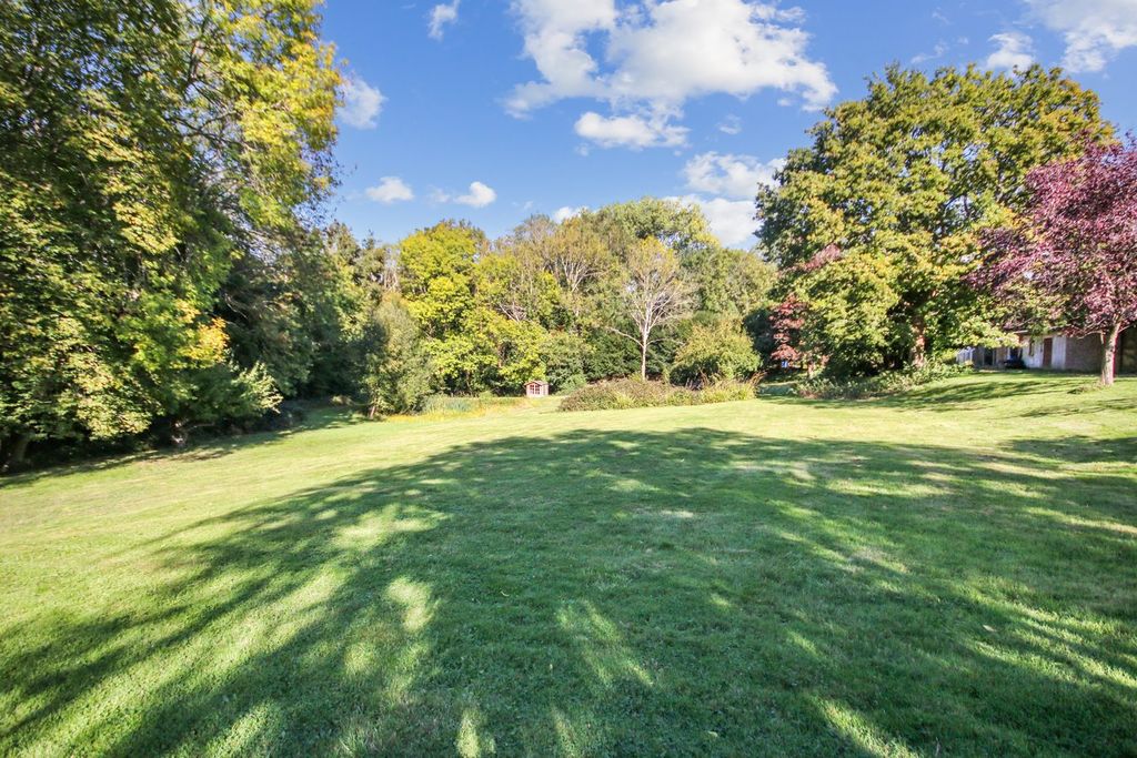 Property photo 2 of 30