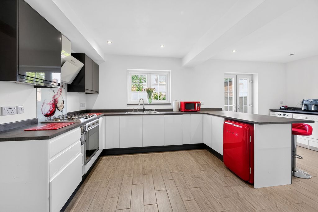 Property photo 2 of 15 Kitchen Dining Room
