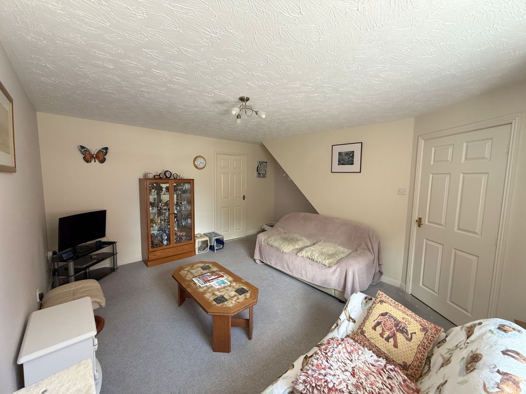 Property photo 3 of 19 Gallery
