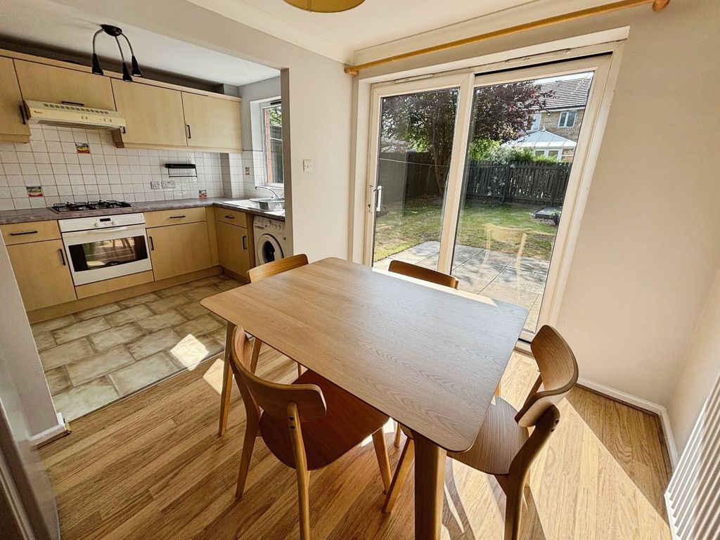 Property photo 2 of 13 Picture No. 16