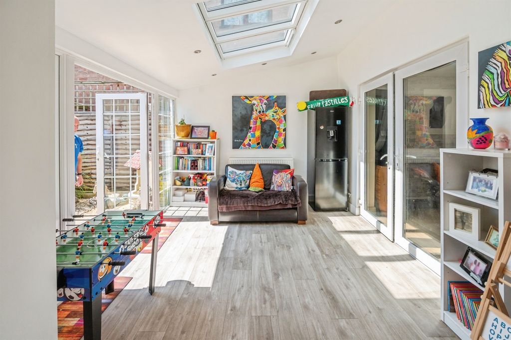 Property photo 3 of 17