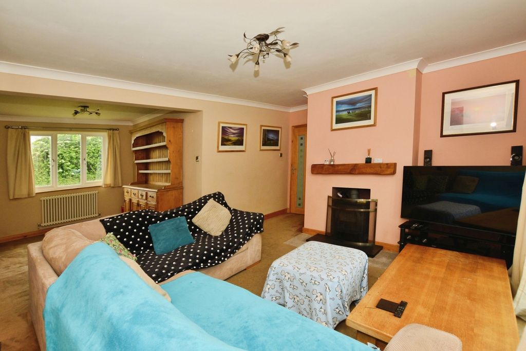 Property photo 2 of 18 Photo