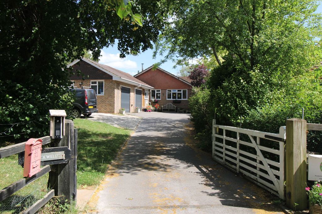 Property photo 1 of 20