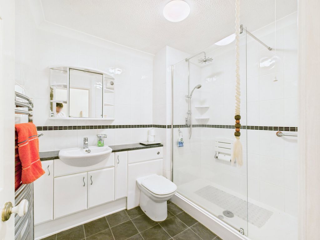 Additional image 10 of 2 bed flat for saleAlta Vista Road, Paignton TQ4