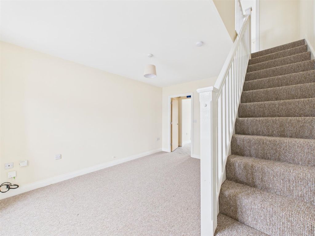 Property photo 3 of 27 Cam03844G0-Pr0386-Still002.Jpg