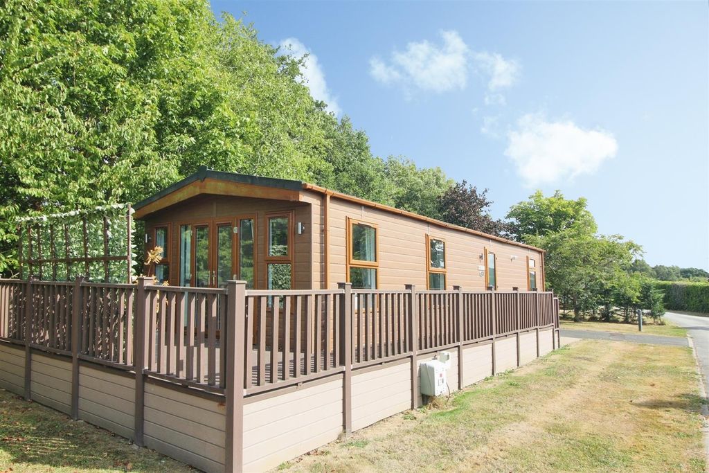Property photo 1 of 12 Exterior