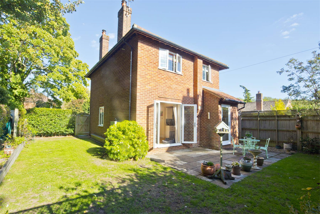 Property photo 2 of 18