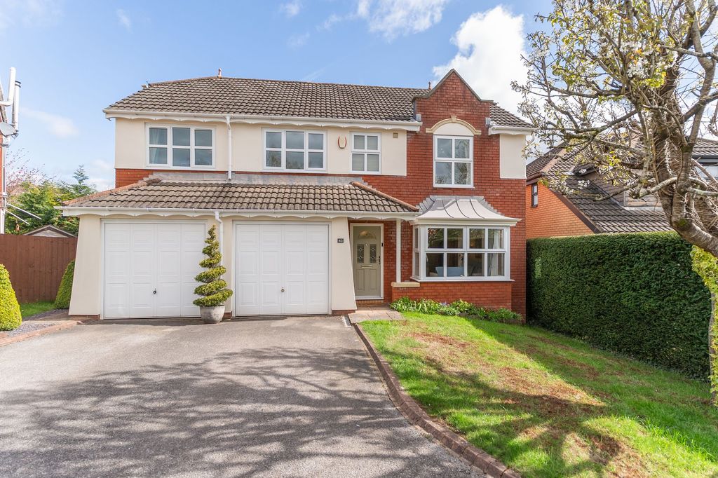 Property photo 1 of 35