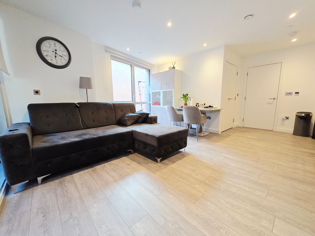 Property photo 2 of 11