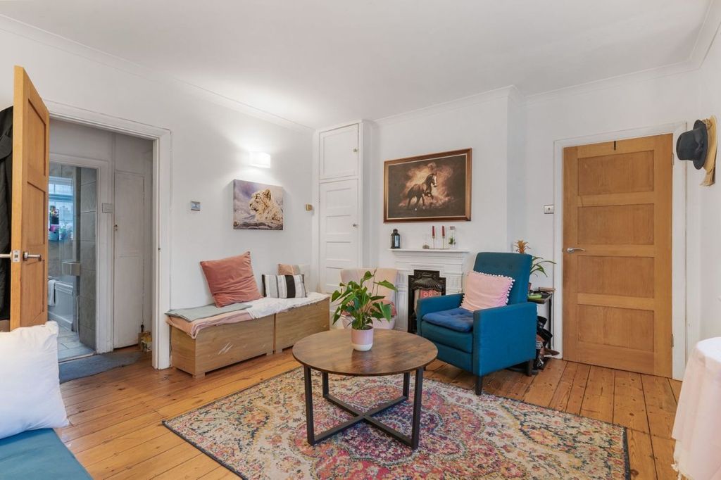 Property photo 3 of 28