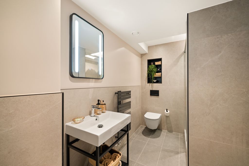 Property photo 3 of 20