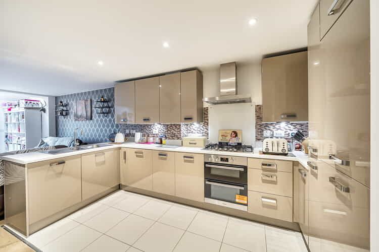 Property photo 3 of 19