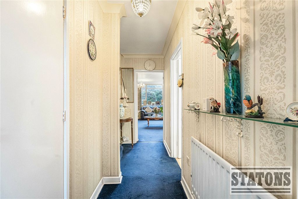 Property photo 2 of 19 Picture No. 85