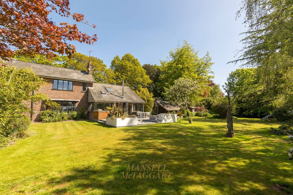 Property photo 3 of 32
