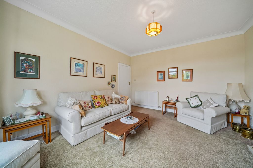 Property photo 3 of 32
