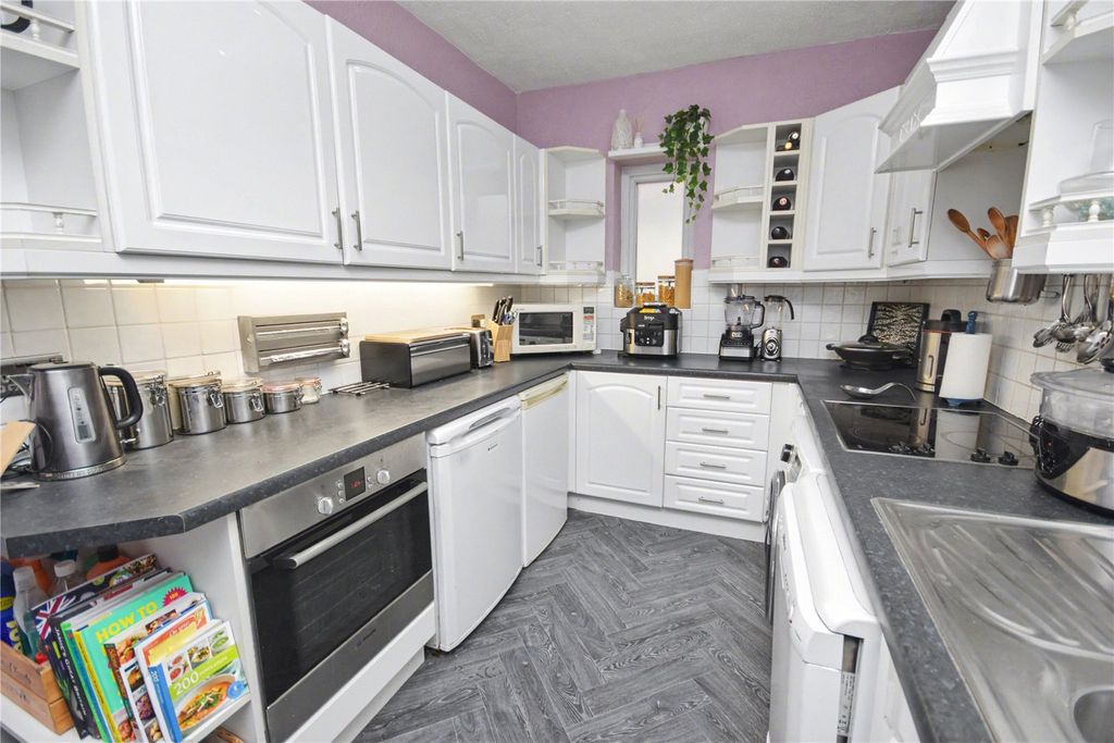 Property photo 3 of 10 Picture No. 04