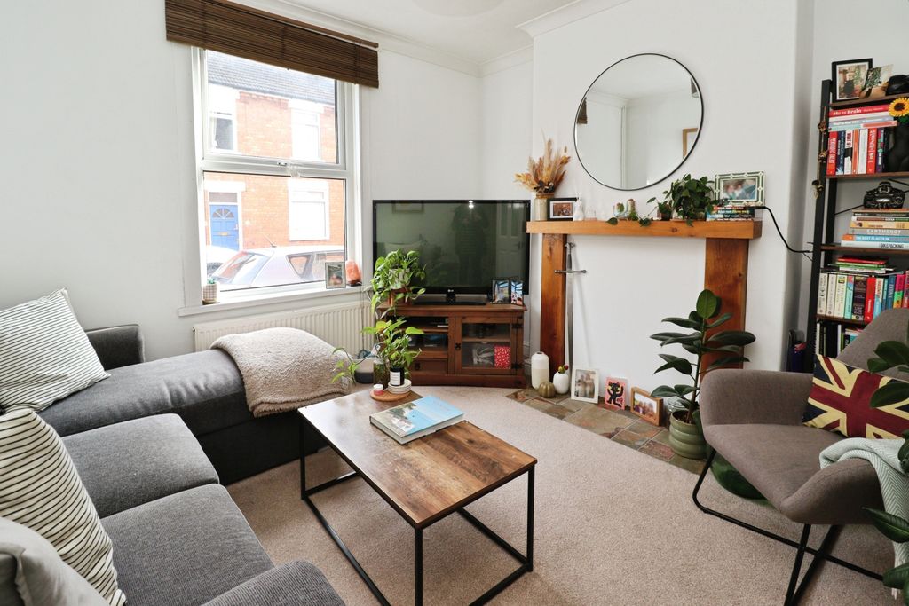 Property photo 2 of 11