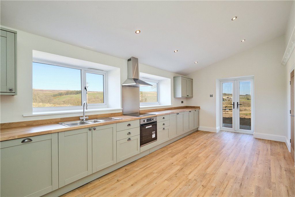 Property photo 3 of 29 Picture No. 26