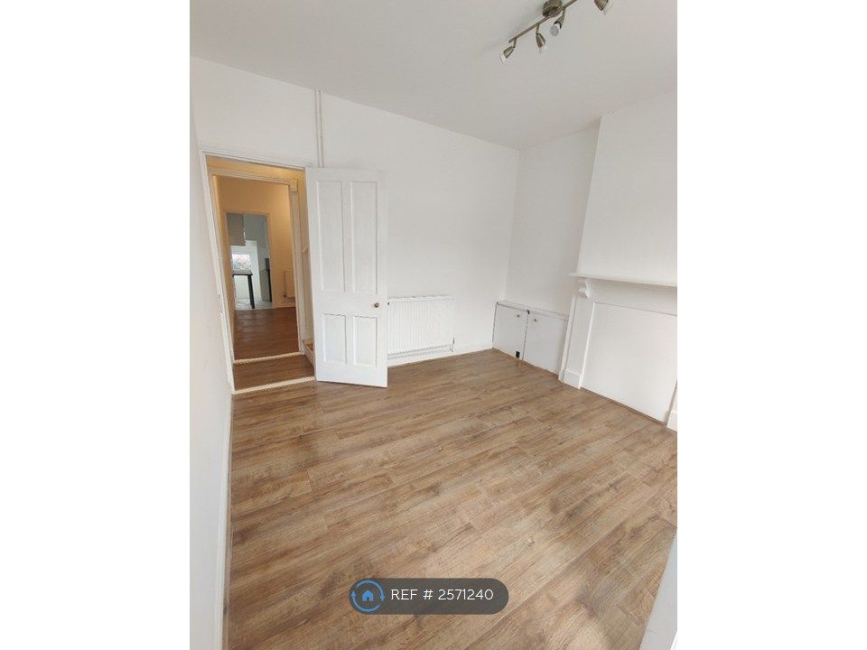Property photo 2 of 12 Living Room/Front Reception Room