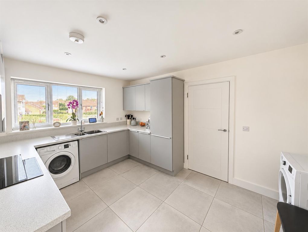 Property photo 3 of 22 Bright Modern Kitchen Utility Room.Png