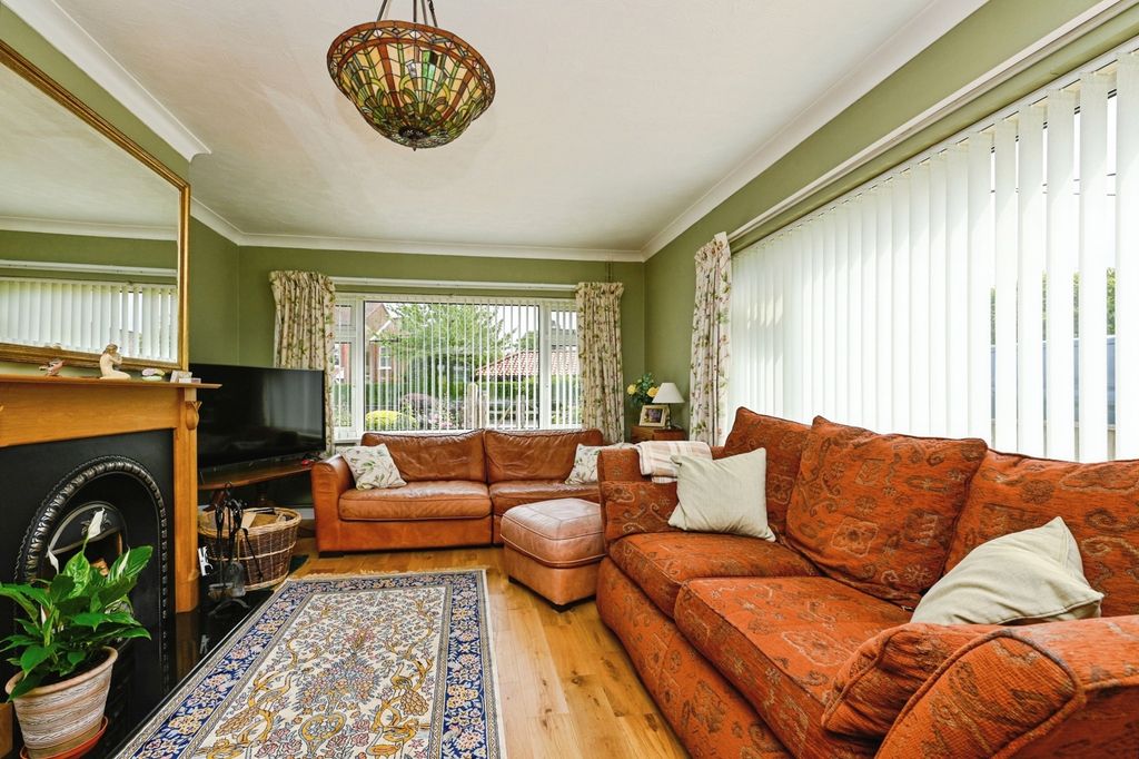Property photo 3 of 20 Pbox-Img.Jpg