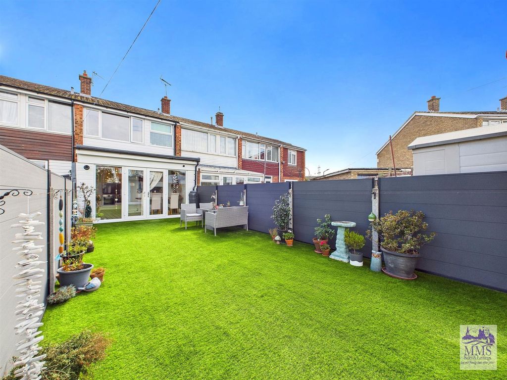 Property photo 1 of 22 Cam04098G0-Pr0092-Still015.Jpg