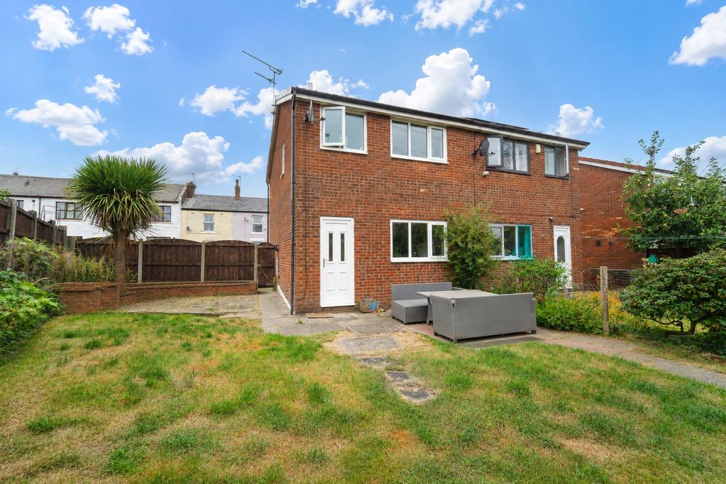 Property photo 2 of 15