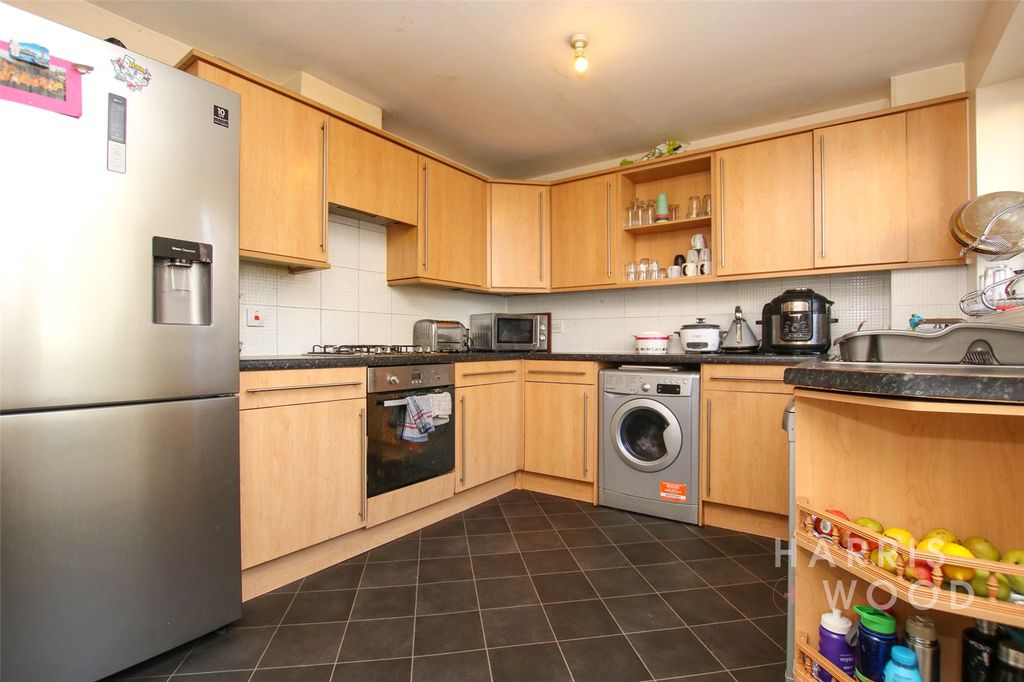 Property photo 2 of 15 Picture No. 18