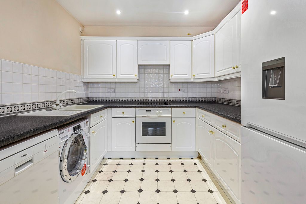 Property photo 2 of 9 301087