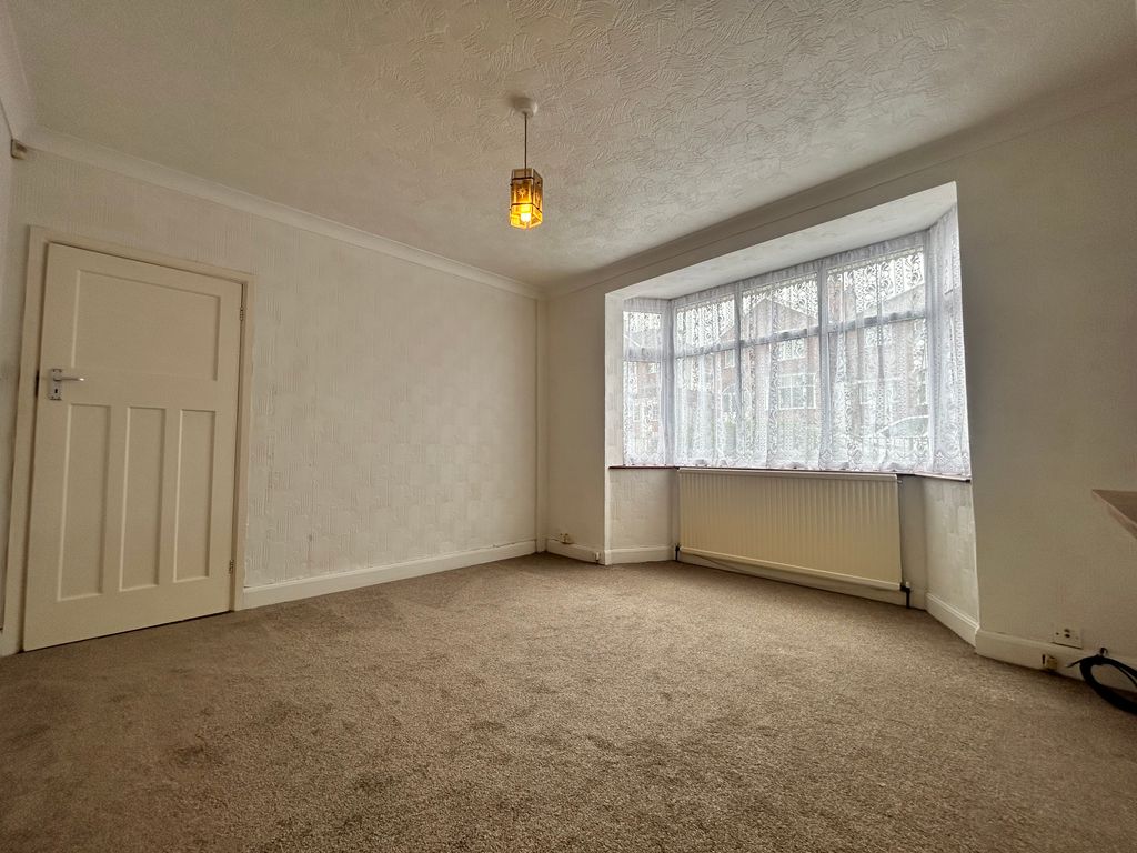 Property photo 2 of 17 Image