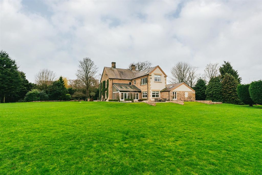 Property photo 1 of 40 Exterior And Gardens