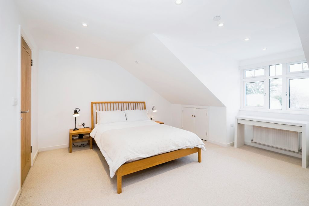 Property photo 3 of 17 Photography