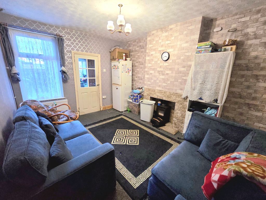 Property photo 3 of 9