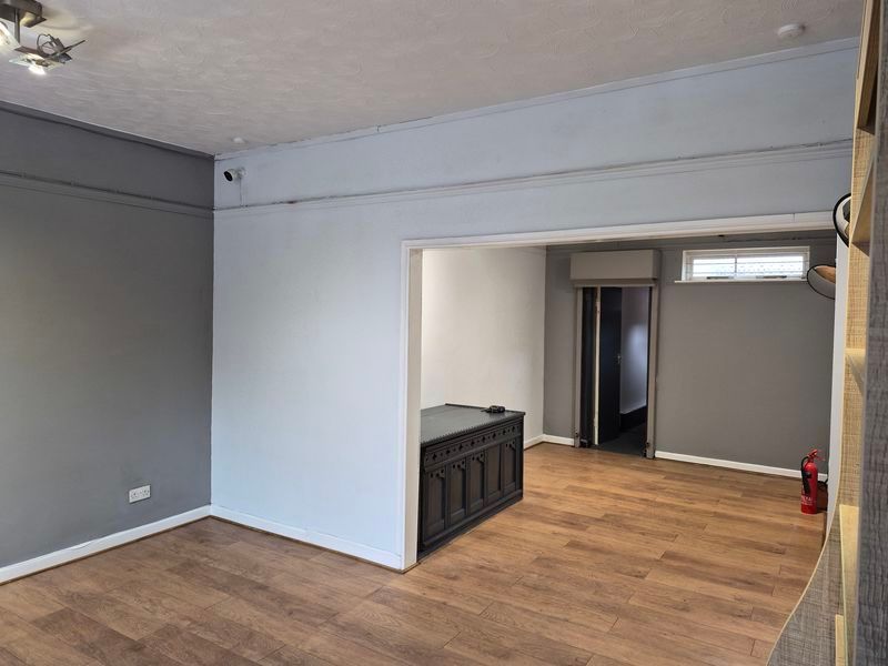 Property photo 3 of 9 Photo 3