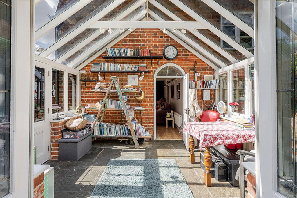 Property photo 2 of 38