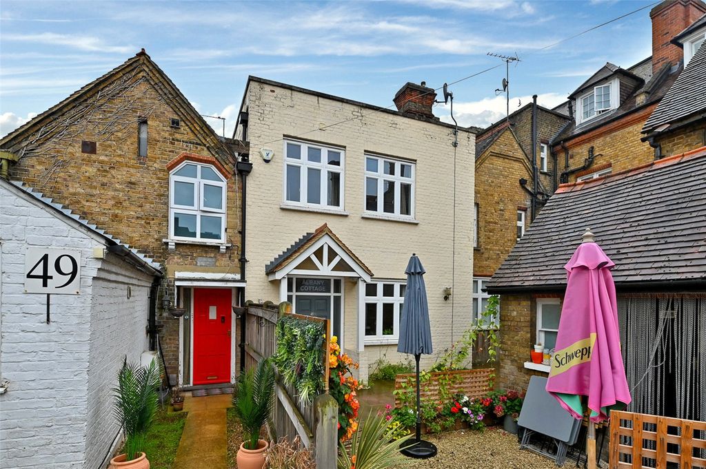 Property photo 1 of 14 Front