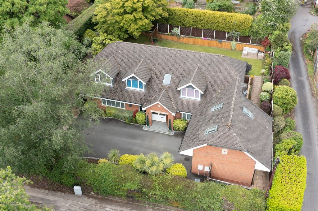 Property photo 1 of 28