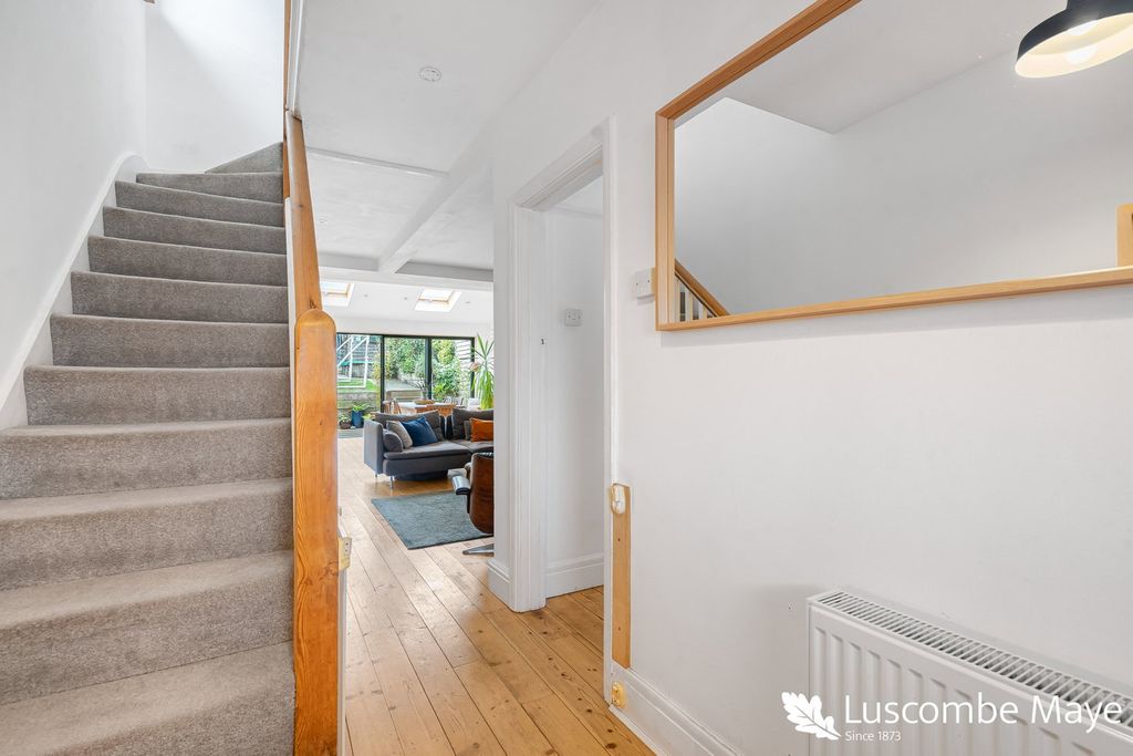 Property photo 2 of 22