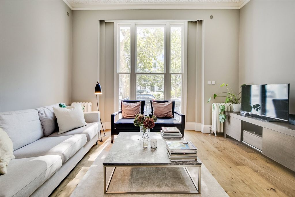 Property photo 3 of 6