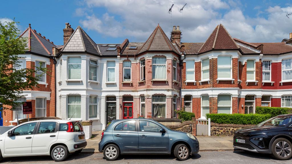 Property photo 1 of 25 192 Victoria Road, Muswell Hill, London, N22 7Xq